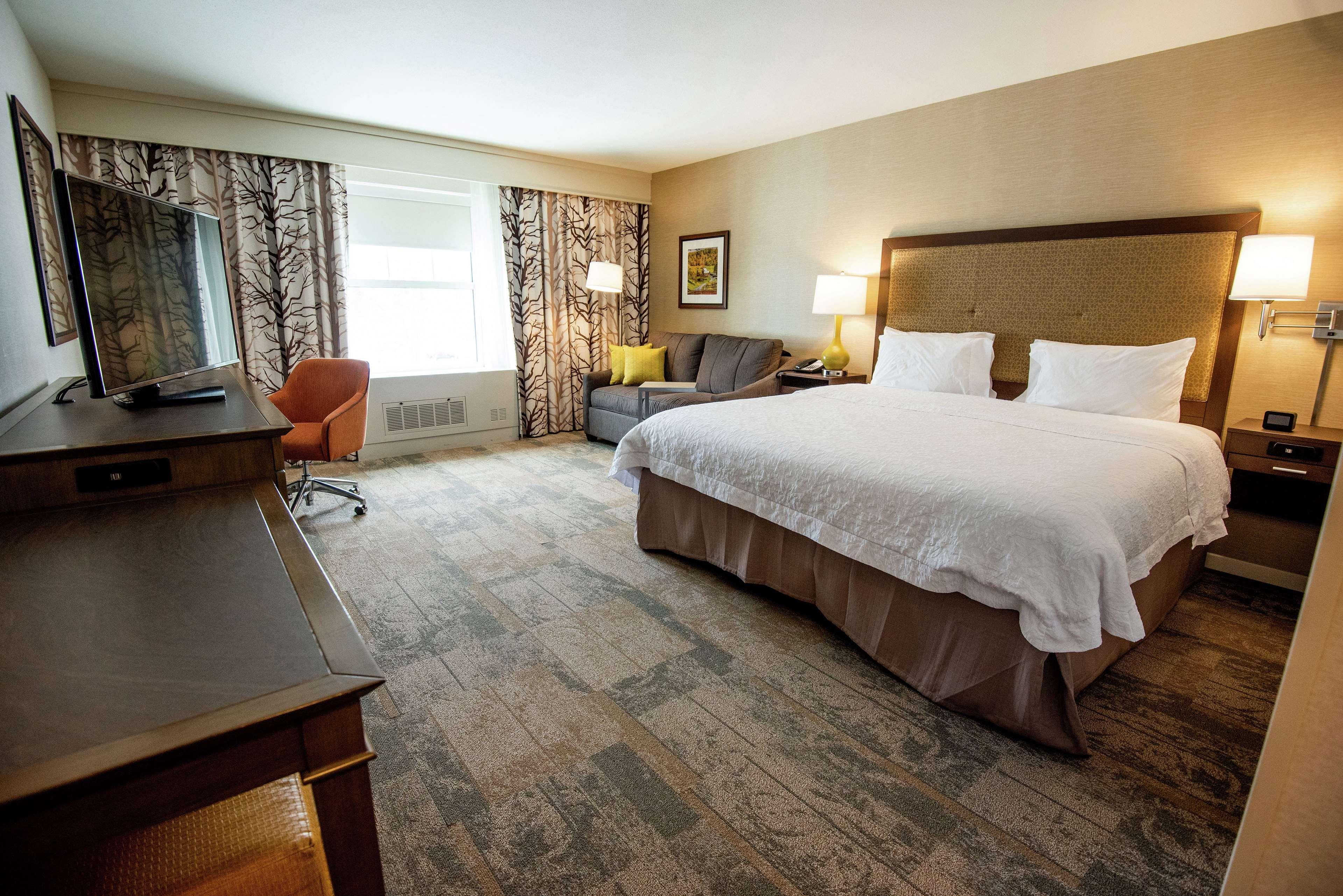 Hampton Inn & Suites Manchester, Vt Екстериор снимка