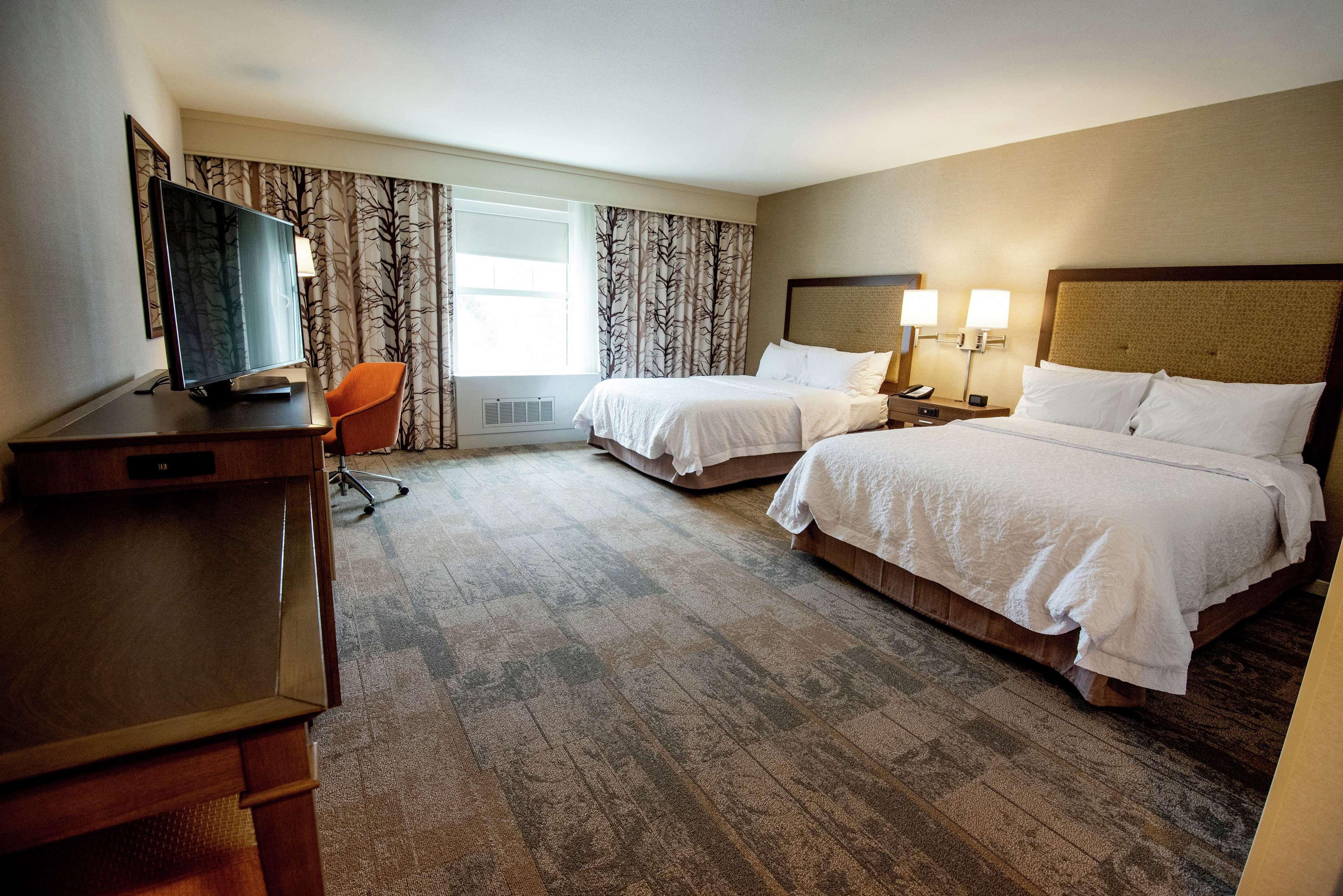 Hampton Inn & Suites Manchester, Vt Екстериор снимка