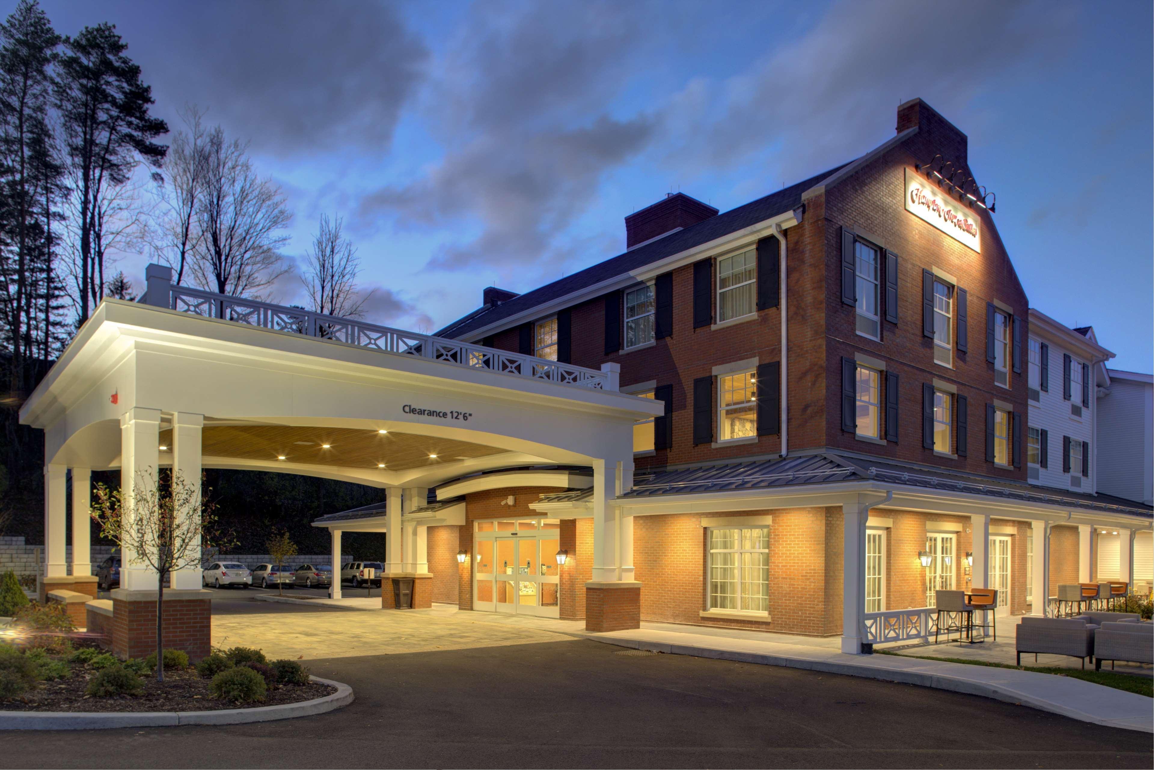 Hampton Inn & Suites Manchester, Vt Екстериор снимка