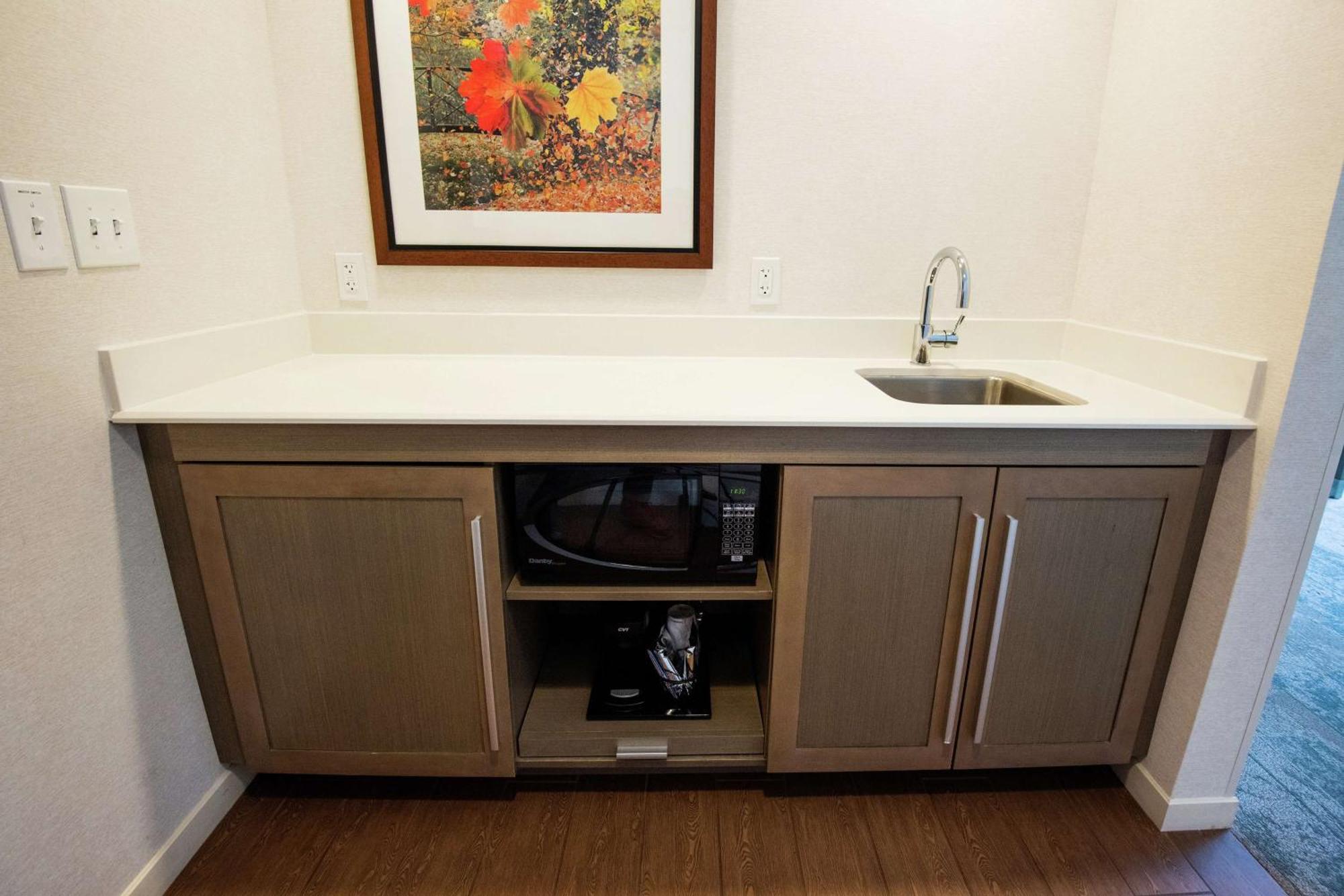 Hampton Inn & Suites Manchester, Vt Екстериор снимка