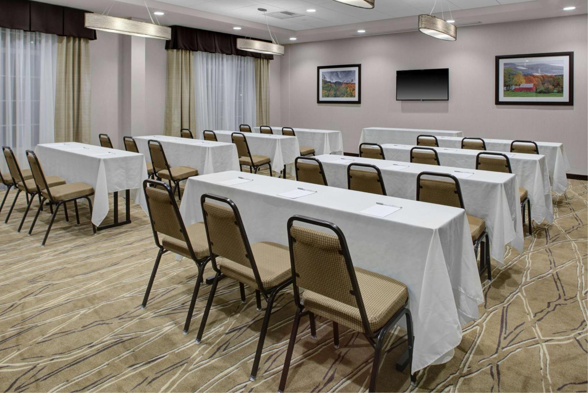 Hampton Inn & Suites Manchester, Vt Екстериор снимка