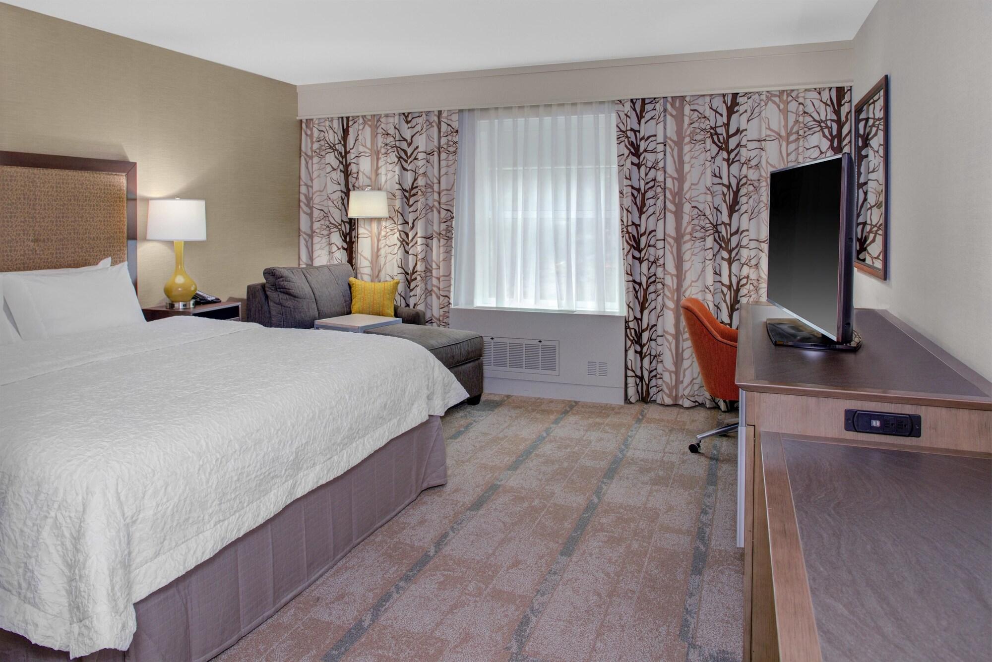 Hampton Inn & Suites Manchester, Vt Екстериор снимка
